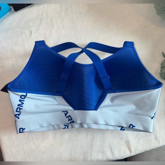 Under Armour Plus Size Sports Bra • Plus Size Activewear • Plus Size - Picture 3 of 3